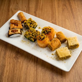 Baklava Tray (12 Pieces)